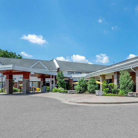 クオリティ イン&スイーツ ブランプトン エクステリア 写真